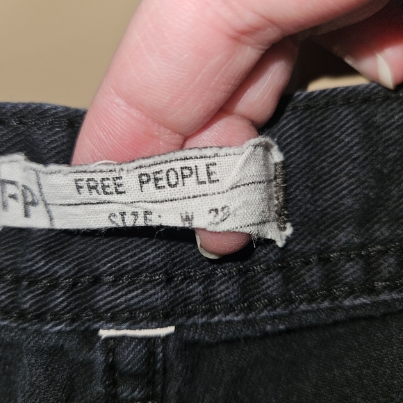 Free People Black Sharkbite denim shorts. Size W 28 - Picture 6 of 6